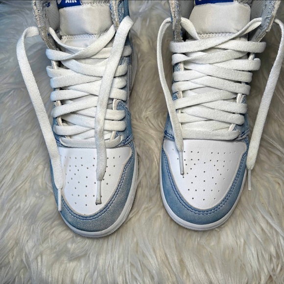 Air Jordan 1 Retro High OG GS ‘Hyper Royal’ - Picture 9 of 9